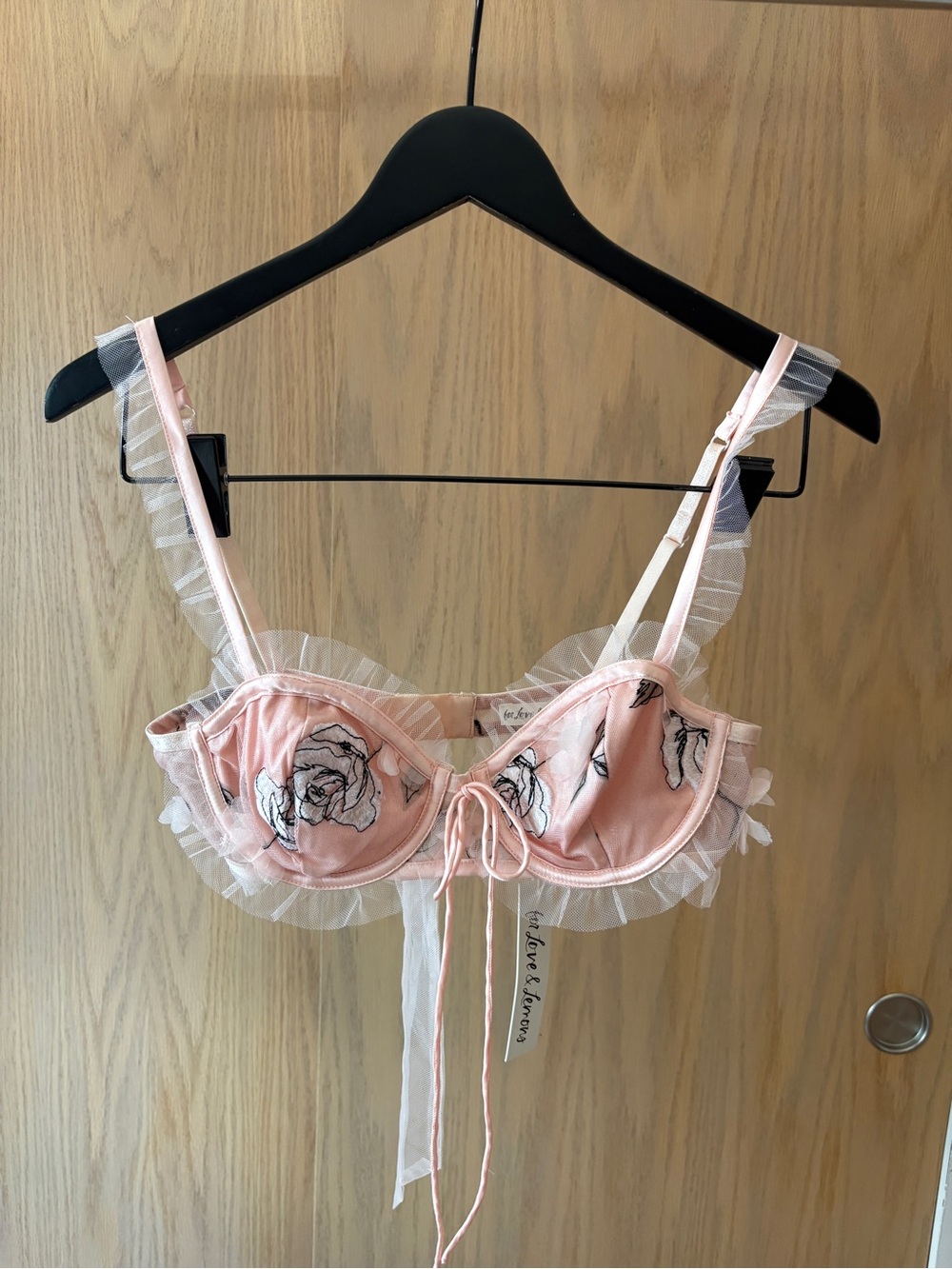 NWT For Love & Lemons Floral Embroidered Bra in Blush Sz Small